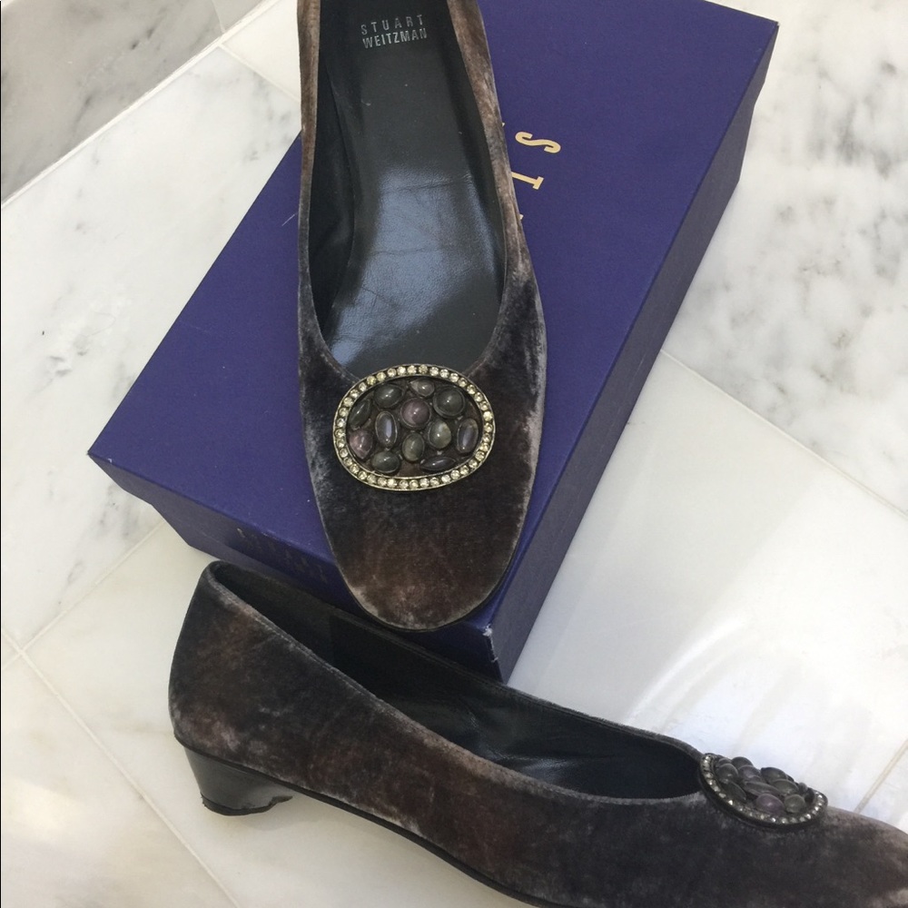 Gorgeous Gray Velvet Stuart Weitzman Flats Sz 10